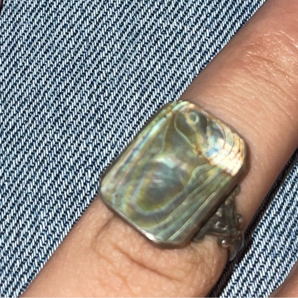Vintage Sterling Silver and Abalone ring!